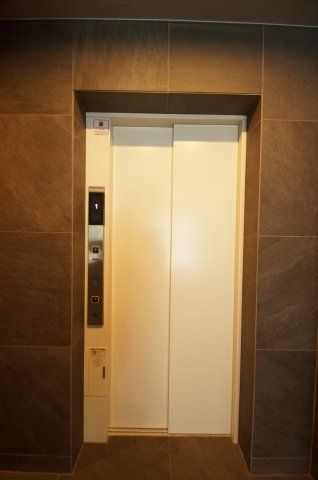 �y���̑��z�@�G���x�[�^�[