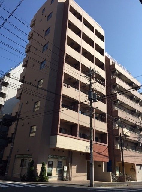 【建物外観】　JR「蒲田」駅より徒歩8分のマンションです。