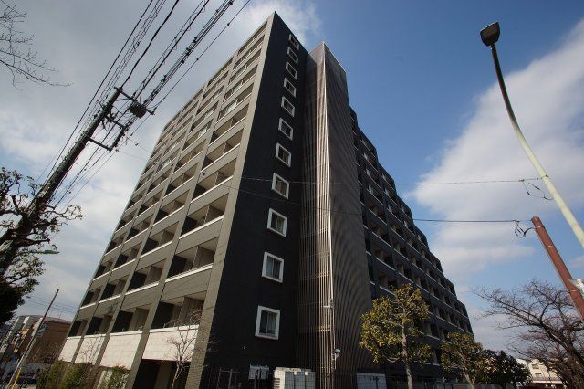 【建物外観】　京浜東北線「蒲田」駅徒歩10分のマンションです。