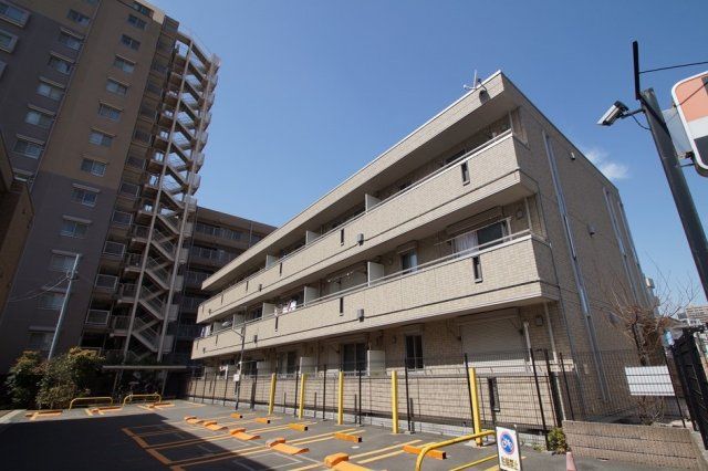 【建物外観】　京浜東北線「川崎駅」徒歩7分の駅近アパートです。