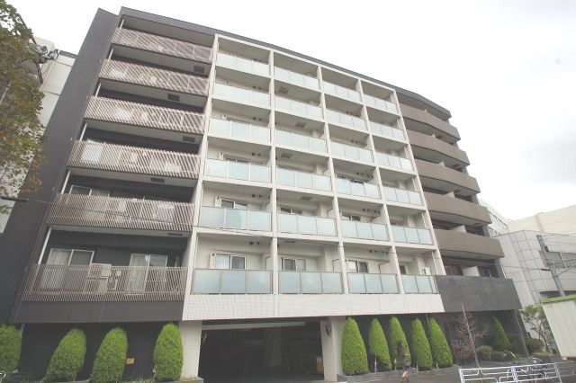 【建物外観】　「横浜駅徒歩圏内のマンションです」