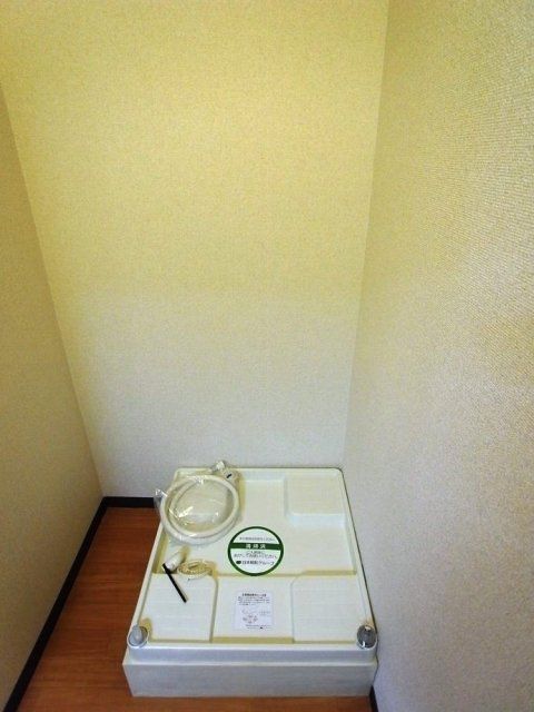【その他】　防水パン付き室内洗濯機置場