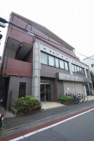 【建物外観】　京浜急行線「京急蒲田駅」徒歩３分の駅近マンションです。