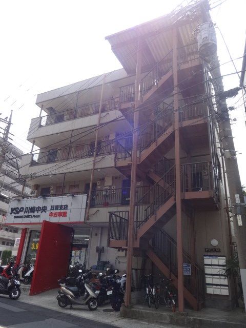 【建物外観】　東急線「元住吉駅」徒歩８分のマンションです。