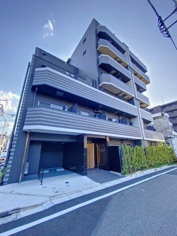 【建物外観】　京急本線「梅屋敷」駅より徒歩10分の新築デザイナーズマンションです