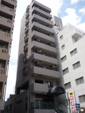 【建物外観】　川崎駅西口側のマンションです。