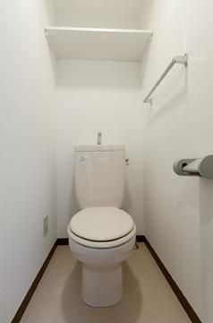 【トイレ】　個室タイプのトイレ