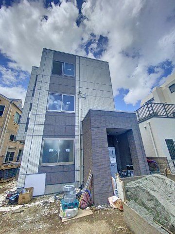 【建物外観】　京急川崎駅「京急川崎駅」徒歩21分の新築マンションです。