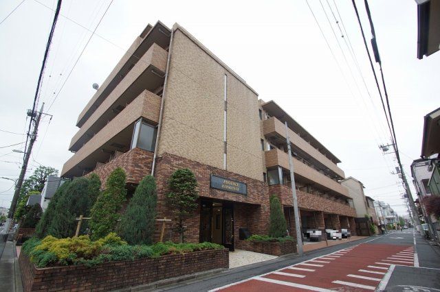 【建物外観】　東急多摩川線「鵜の木」駅徒歩4分の分譲賃貸マンションです。