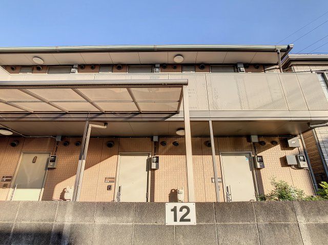 【建物外観】　東海道線「川崎駅」の賃貸アパートです。