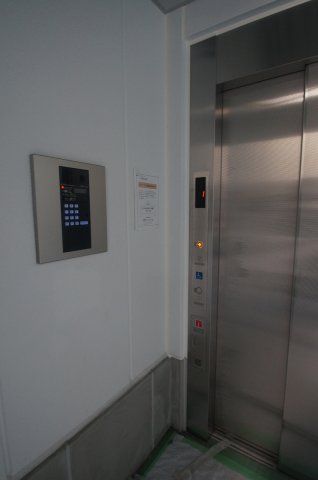 【その他】　エレベーター