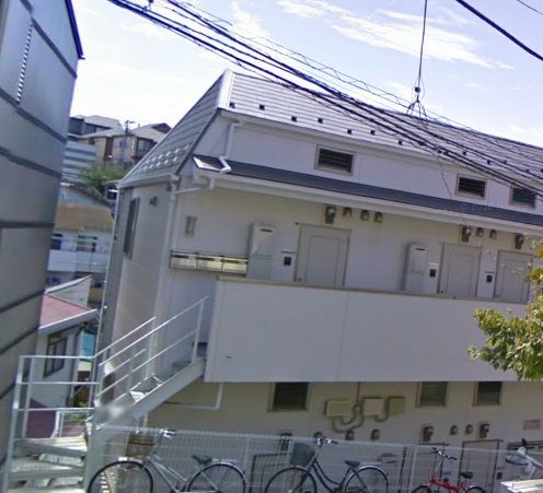 【建物外観】　三ツ沢下町駅徒歩10分のアパートです。