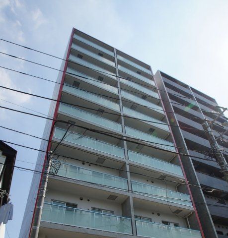 【建物外観】　「八丁畷駅徒歩3分の2016年築のマンション」