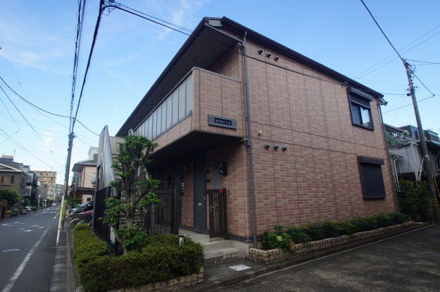 【建物外観】　南武線「鹿島田駅」徒歩19分のアパートです。
