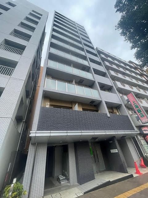 【建物外観】　京浜東北線「川崎駅」徒歩11分の築浅マンションです。