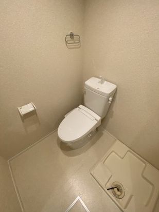 【トイレ】　バストイレ別です