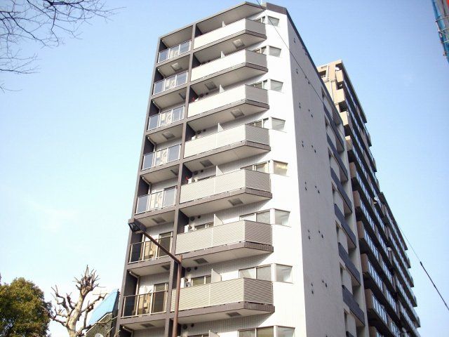 【建物外観】　JR京浜東北線「川崎」駅より徒歩8分の分譲賃貸マンションです。