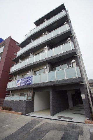 【建物外観】　京急本線「京急蒲田」駅より徒歩9分の分譲賃貸マンションです。