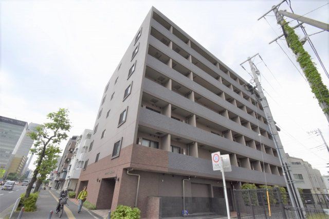 【建物外観】　新横浜駅徒歩10分のマンションです。