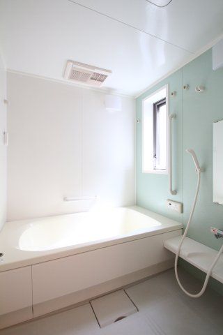 【バス】　浴室乾燥機バスルーム
