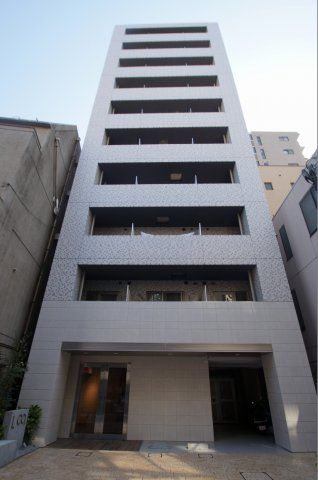【建物外観】　京急川崎駅徒歩５分の築浅マンションです。