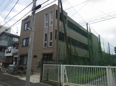 【建物外観】　新川崎駅徒歩12分のアパートです