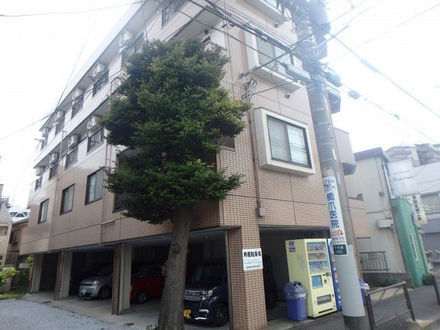【建物外観】　鹿島田駅から、狭い道を通らずに帰れます。
