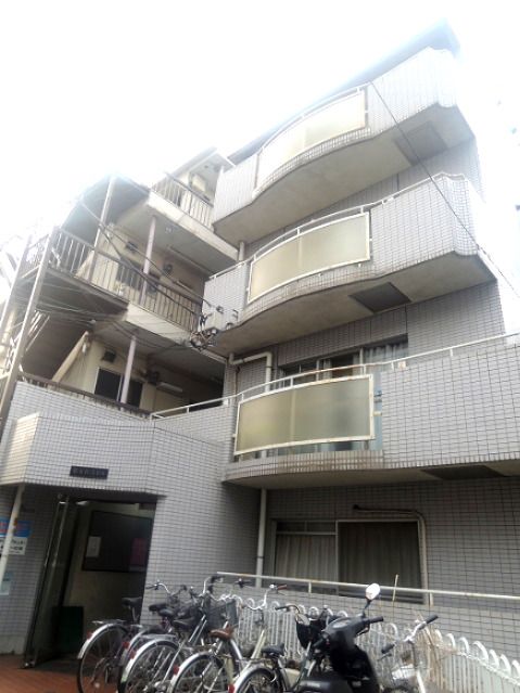 【建物外観】　京浜急行線「子安」駅より徒歩1分の駅近マンションです。