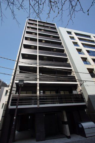【建物外観】　吉野町駅徒歩4分の築浅マンションです