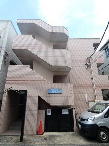 【建物外観】　JR川崎駅徒歩１２分の立地です。