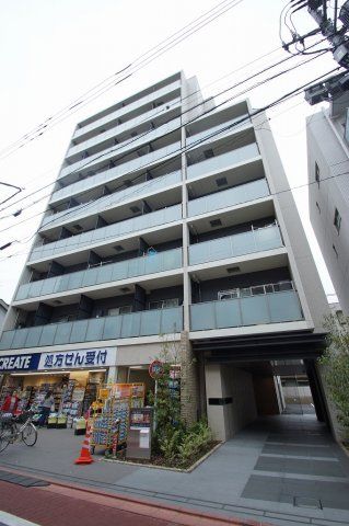 【建物外観】　京急本線「大森町駅」徒歩2分の駅チカマンションです。