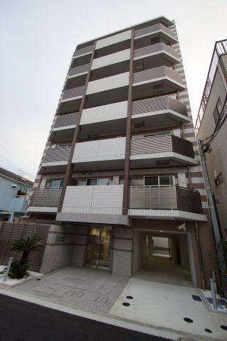 【建物外観】　相鉄線「西横浜」駅より徒歩5分の分譲賃貸マンションです。