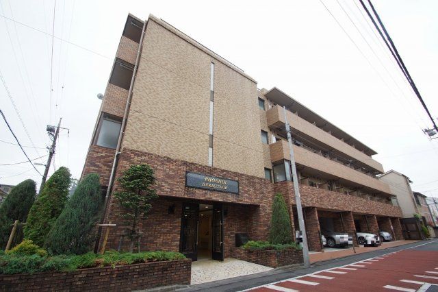 【建物外観】　東急多摩川線「鵜の木」駅徒歩4分の分譲賃貸マンションです。