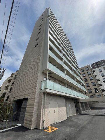 【建物外観】　東海道線「川崎駅」徒歩9分の新築マンションです。