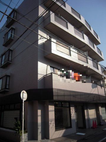 【建物外観】　京浜東北線「川崎駅」徒歩24分のマンションです。