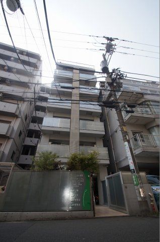 【建物外観】　武蔵小杉駅徒歩5分のマンションです。