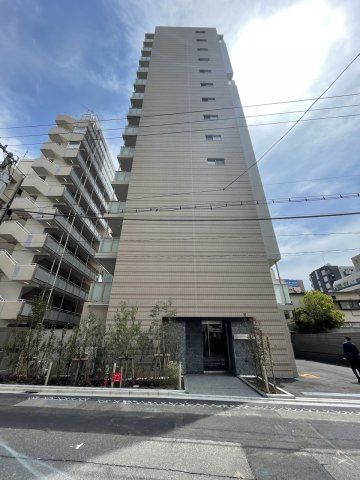 【建物外観】　東海道線「川崎駅」徒歩9分の新築マンションです。