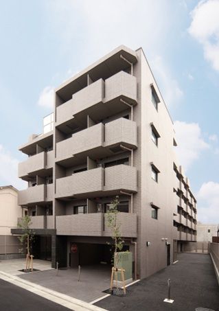 【建物外観】　京急本線「梅屋敷」駅より徒歩10分のマンションです