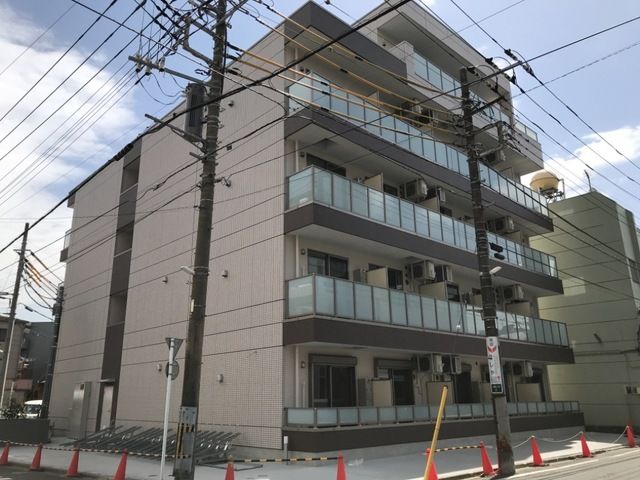 【建物外観】　京浜東北線「川崎駅」徒歩のマンションです。