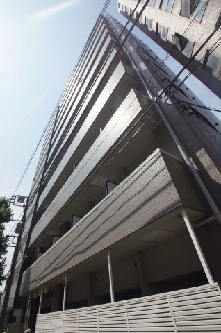 【建物外観】　JR京浜東北線「川崎」駅より徒歩圏内の分譲賃貸マンションです。