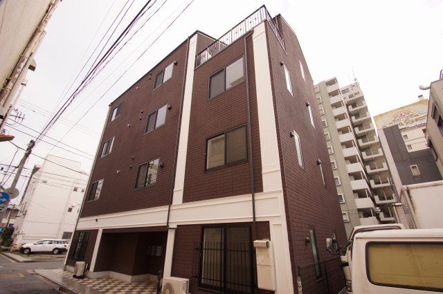 【建物外観】　桜木町駅徒歩7分のマンションです。
