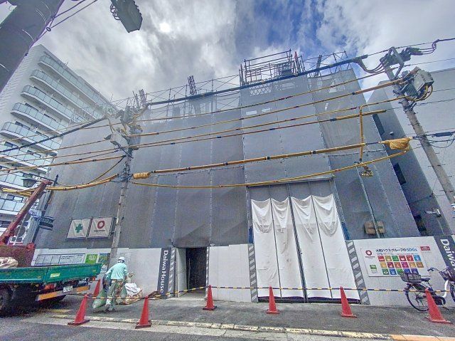 【エントランス】　川崎大師駅徒歩4分の新築マンションです。