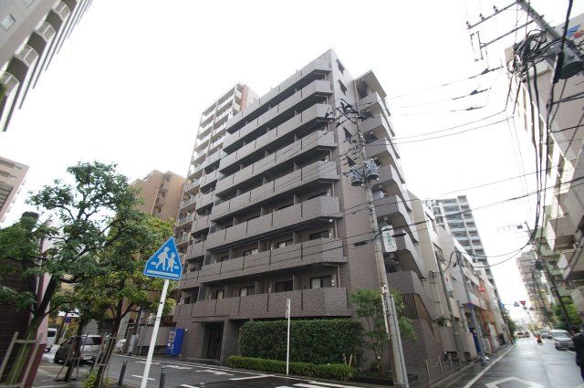 【建物外観】　京浜東北線「川崎駅」徒歩5分の駅チカマンションです。