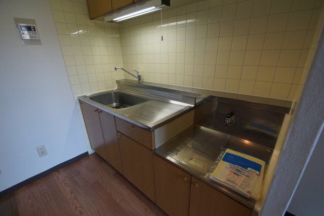 【キッチン】　まな板スペースのあるキッチン