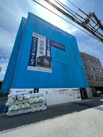 【建物外観】　京浜急行本線「京急鶴見駅」徒歩5分の駅チカ新築マンションです。