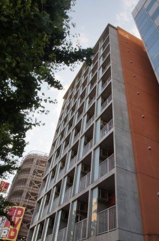 【建物外観】　新横浜駅徒歩8分のマンションです。