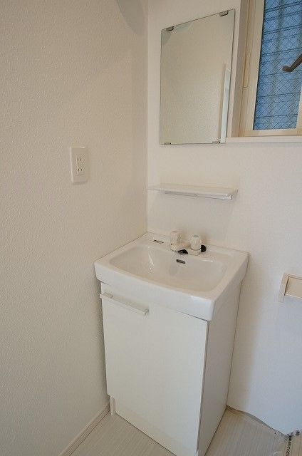 【洗面所】　あると便利な独立洗面台