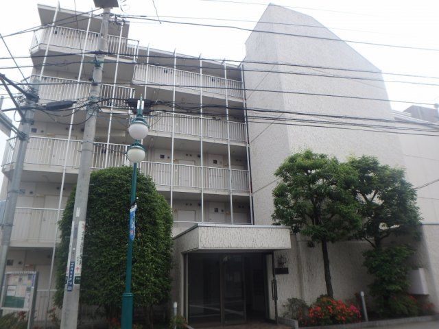 【建物外観】　東横線「元住吉」駅より徒歩５分の駅近マンションです。