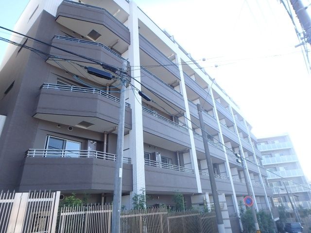 【建物外観】　JR横浜線「石川町」駅より徒歩2分のマンションです