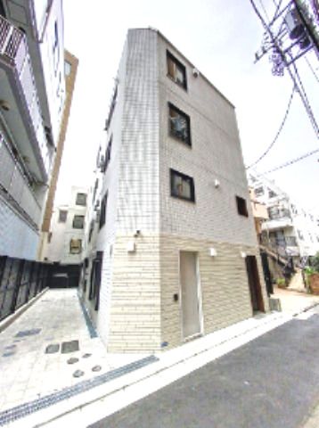 【建物外観】　京急本線「平和島」駅より徒歩6分の新築賃貸マンションです